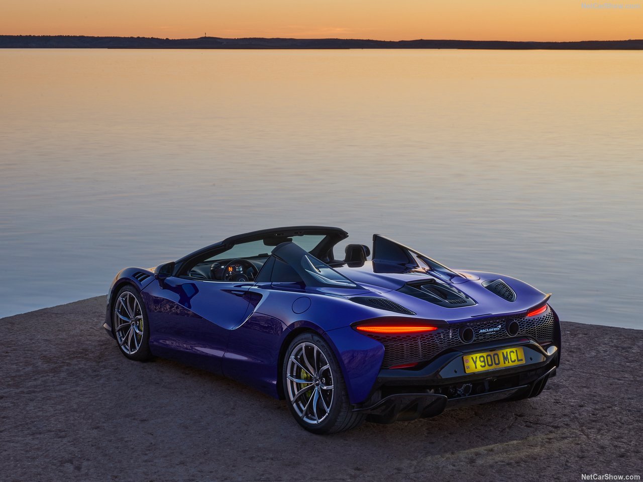 McLaren Artura Spider